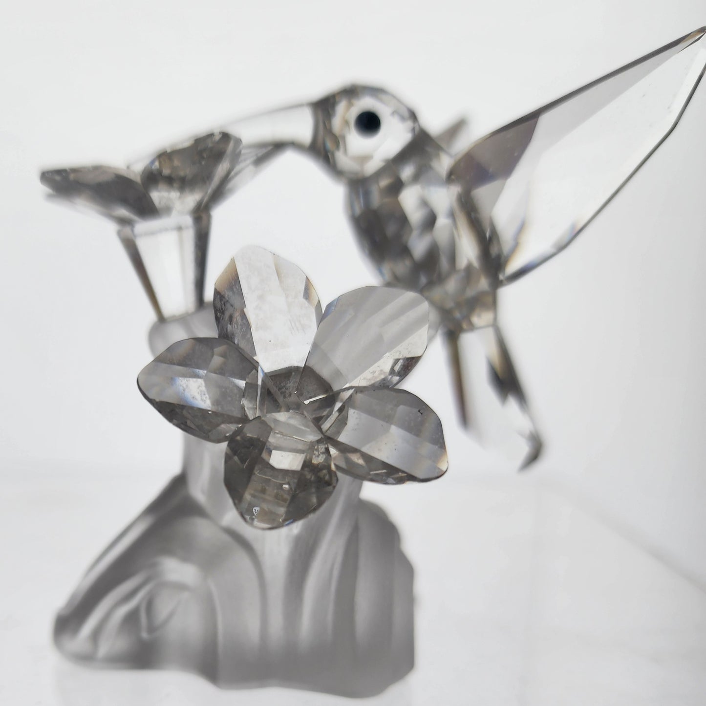 Swarovski crystal Hummingbird DWH003