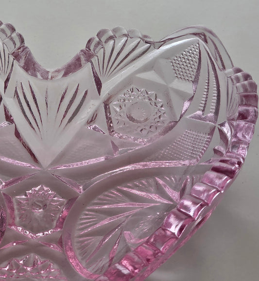 LE Smith pink heart dish