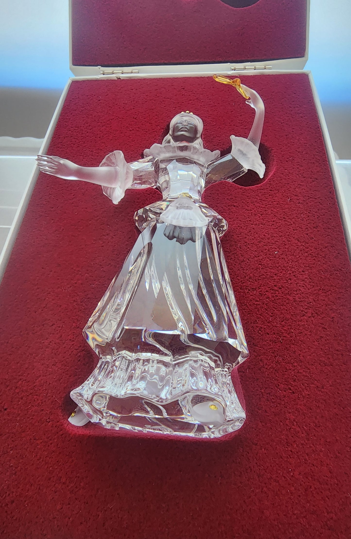 Swarovski Masquerade Columbine crystal DWH002