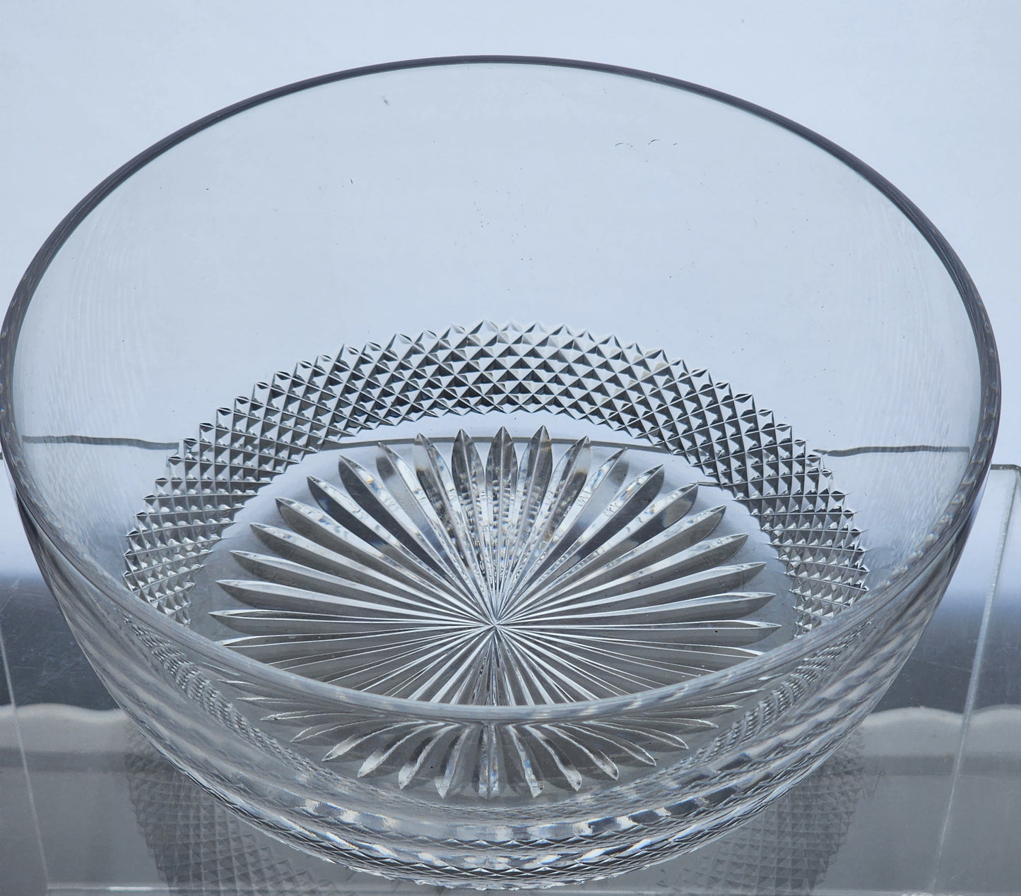 Hand cut lead crystal bowl,  Can be customized ,glass