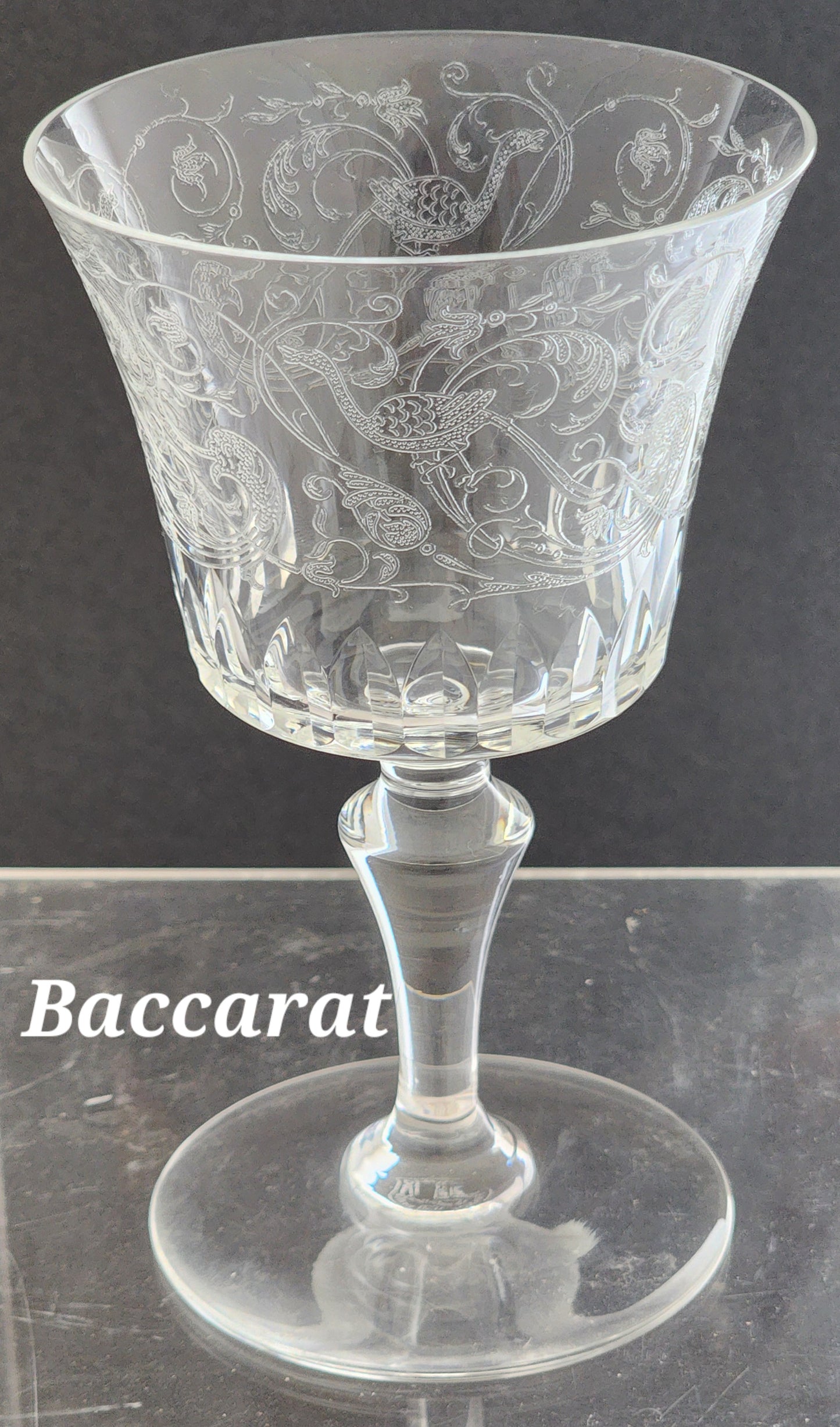 Cut glass and etched goblet Parme Baccarat SIGNED