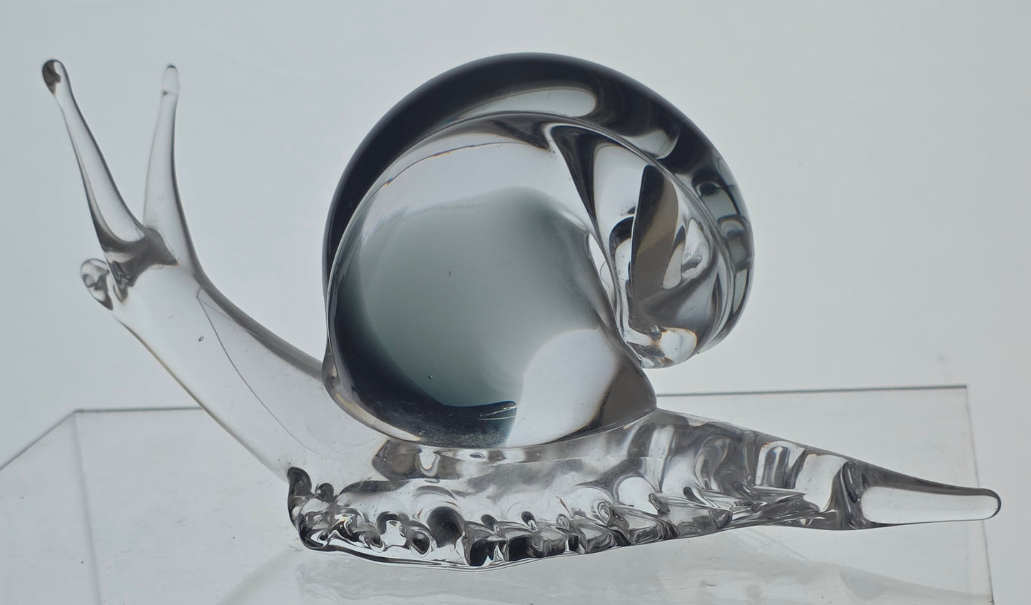 Art glass snail paperweight