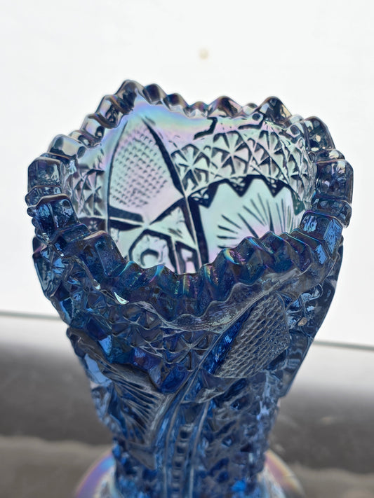L.E Smith Glass whirling star iridescent ice blue small vase.
.
