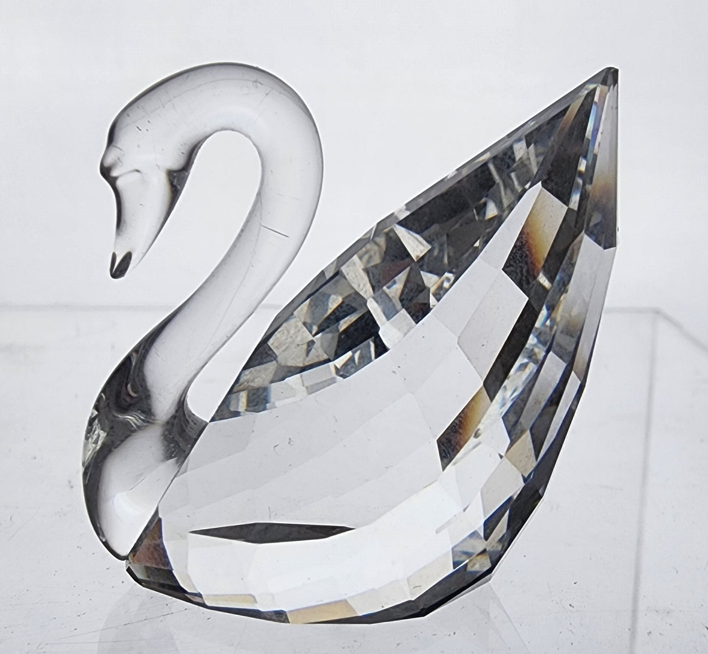 Swarovski crystal swan figurine DWH005