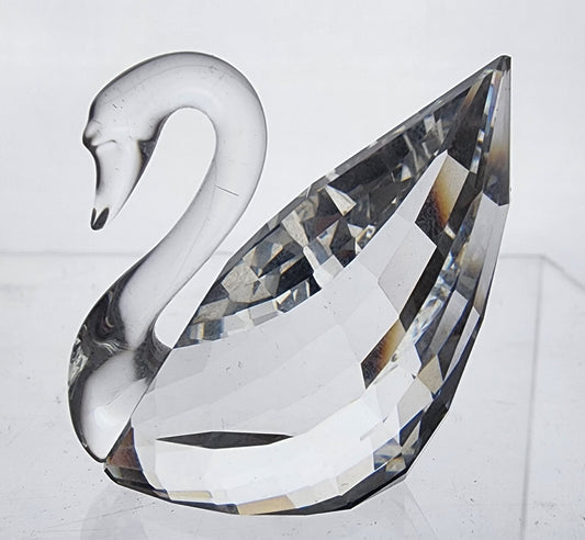 Swarovski crystal swan figurine DWH005