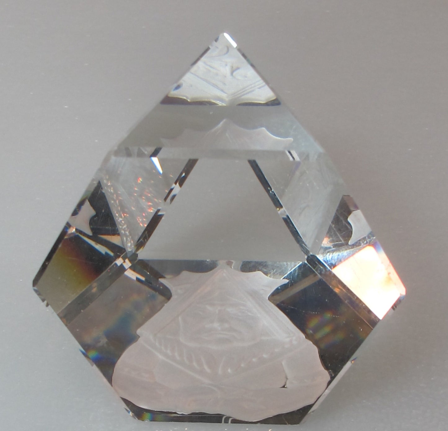 3 sided glass paperweight etched,